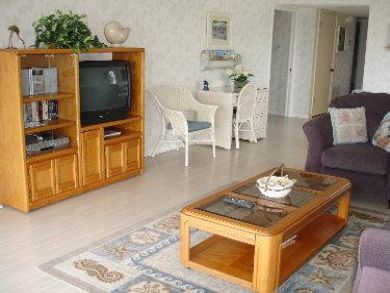 Holmes Beach Vacation Rental with Bay View Sleeps Five